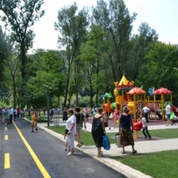 VIDEO | La Sighet se redeschid parcurile și spațiile de joacă pentru copii