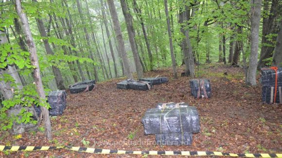 VIDEO | Împușcături la graniță pentru prinderea unor contrabandiști VIDEO | Împușcături la graniță pentru prinderea unor contrabandiști