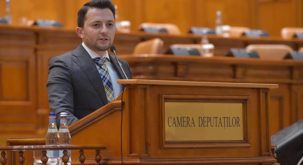 Vlad Duruș, deputat USR: ”Am reuşit! Pensiile speciale vor fi impozitate cu până la 85%”