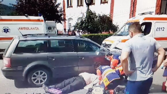 VIDEO | Manevre de prim ajutor la un accident de circulație care a avut loc în Sighet, în zona Big