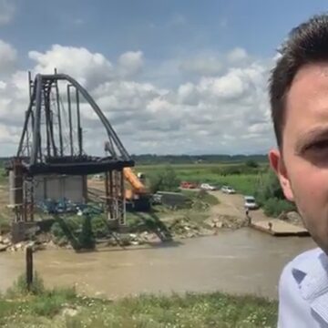 VIDEO | Vlad Duruș, deputat USR, atacă dur administrația publică locală din Ulmeni, din cauza lucrărilor la podul peste Someș