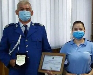 I-a predat fiicei sale ștafeta în Jandarmeria maramureșeană I-a predat fiicei sale ștafeta în Jandarmeria maramureșeană