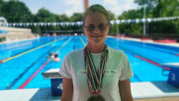 VIDEO | 10 medalii obținute de Gold Stars Baia Mare la Campionatul Național de Înot Masters, din Ungaria VIDEO | 10 medalii obținute de Gold Stars Baia Mare la Campionatul Național de Înot Masters, din Ungaria