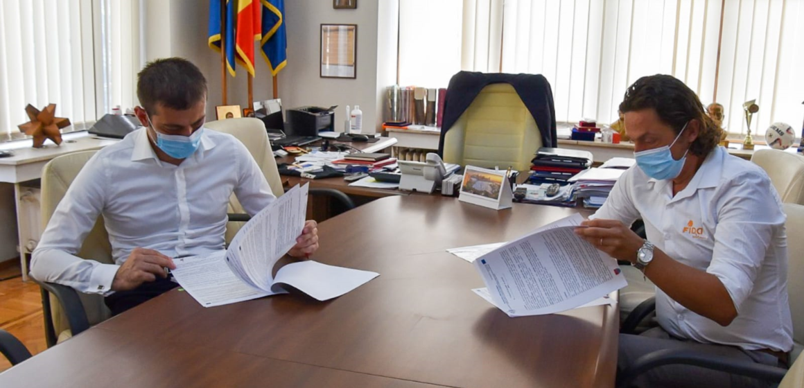 VIDEO | Sistem informatic de monitorizare a trasportului public județean