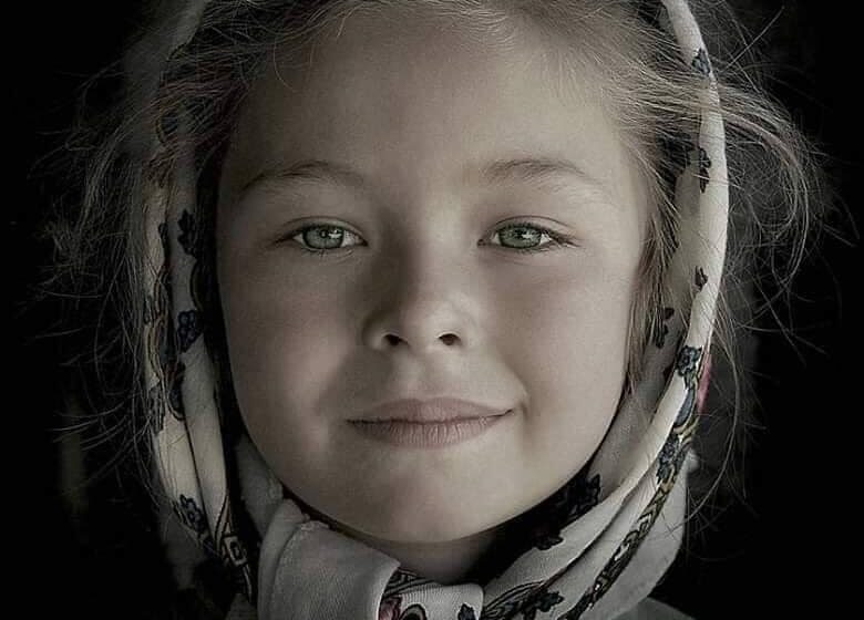 VIDEO | Record mondial absolut la fotografie, obținut cu un portret al unei fetițe din Botiza