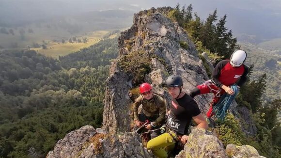 VIDEO | Voluntari aspiranți ai Serviciului Public Județean Salvamont Maramureș susțin testarea în vederea participării la Școala Națională Salvamont România