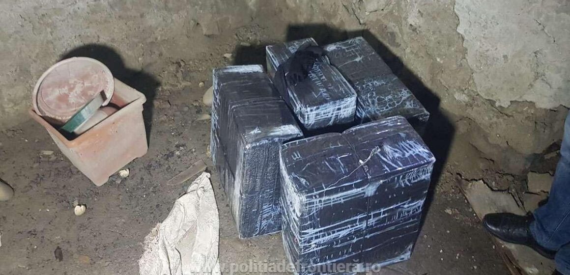 Ţigări în valoare de 23.400 lei, confiscate la frontiera de nord a României