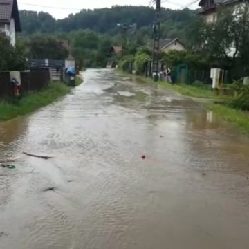 VIDEO | Mai multe străzi din Baia Mare au fost inundate
