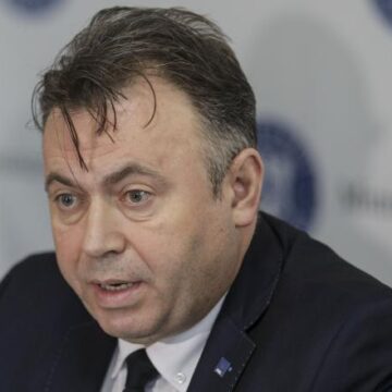 Tătaru recunoaște că era greșită formula de calcul privind scenariile în care se va merge la școală Tătaru recunoaște că era greșită formula de calcul privind scenariile în care se va merge la școală
