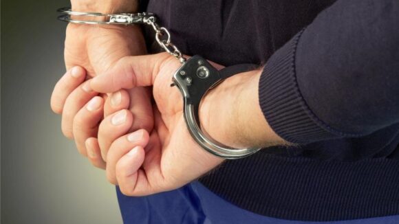 După aproape un an procurorii au reţinut un suspect în cazul pădurarului din Maramureş împuşcat în tip ce încerca să împiedice hoţii de lemne După aproape un an procurorii au reţinut un suspect în cazul pădurarului din Maramureş împuşcat în tip ce încerca să împiedice hoţii de lemne