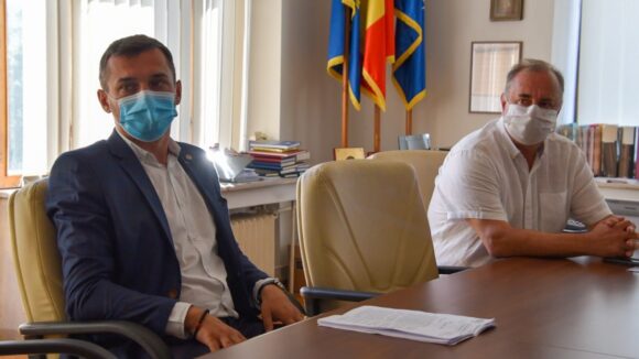 Președintele Consiliului Județean Maramureș, Gabriel Zetea i-a primit la discuții pe membrii sindicatului ”Cartel Alfa” Președintele Consiliului Județean Maramureș, Gabriel Zetea i-a primit la discuții pe membrii sindicatului ”Cartel Alfa”