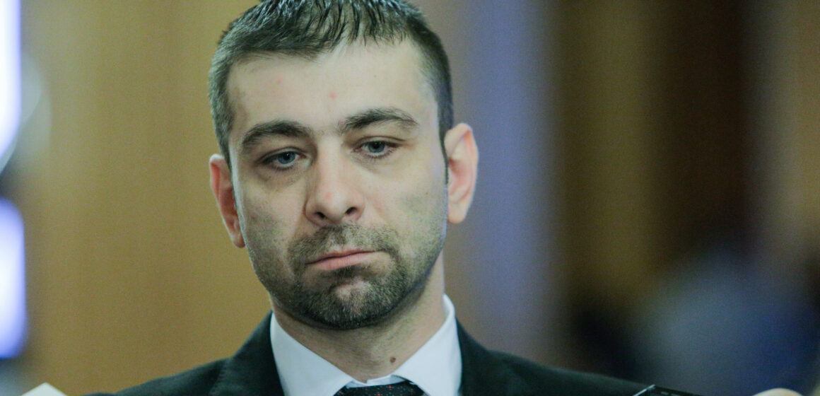 PNL: Gabriel Zetea a vândut PSD-ul ca să-și scape pielea. Din nou PNL: Gabriel Zetea a vândut PSD-ul ca să-și scape pielea. Din nou