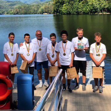VIDEO | Clubul AS Simared Baia Mare reînvie tradiția unui sport nobil: kaiac-canoe