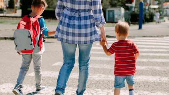 VIDEO | Angajatorii trebuie să acorde zile libere plătite salariaților părinți ai căror copii nu mai pot merge la școală VIDEO | Angajatorii trebuie să acorde zile libere plătite salariaților părinți ai căror copii nu mai pot merge la școală