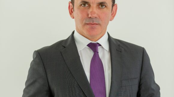 Mircea Cirt: Nobilul gest de a oferi tichete persoanelor vârstnice a fost coborât la stadiul de mită electorală  de către actualul primar