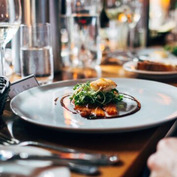 Incidența mare de cazuri de coronavirus nu va afecta activitatea restaurantelor și a unităților de cazare