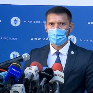 Ministerul Educației și Cercetării, în parteneriat cu Google și Microsoft, pune la dispoziție, în mod gratuit, platforme educaționale