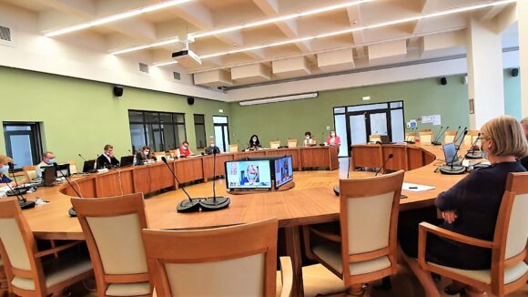 19 proiecte de hotărâre votate în ședința ordinară a Consiliului Județean Maramureș din luna septembrie 19 proiecte de hotărâre votate în ședința ordinară a Consiliului Județean Maramureș din luna septembrie