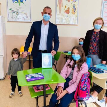 VIDEO | Educație digitală pentru toți elevii din comuna Bârsana
