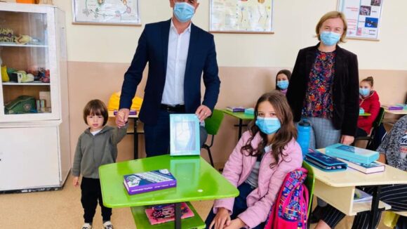 VIDEO | Educație digitală pentru toți elevii din comuna Bârsana VIDEO | Educație digitală pentru toți elevii din comuna Bârsana