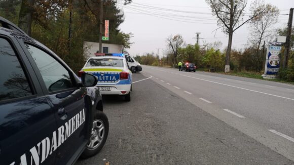 VIDEO | Jandarmii sunt la datorie pe raza comunelor Petrova, Vișeu de Jos și Recea, unde a fost instituită măsura carantinării zonale VIDEO | Jandarmii sunt la datorie pe raza comunelor Petrova, Vișeu de Jos și Recea, unde a fost instituită măsura carantinării zonale