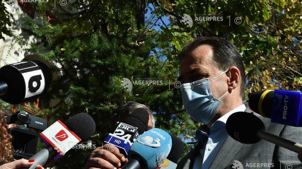 Orban: Procesul de achiziţie de tablete continuă la toate nivelurile