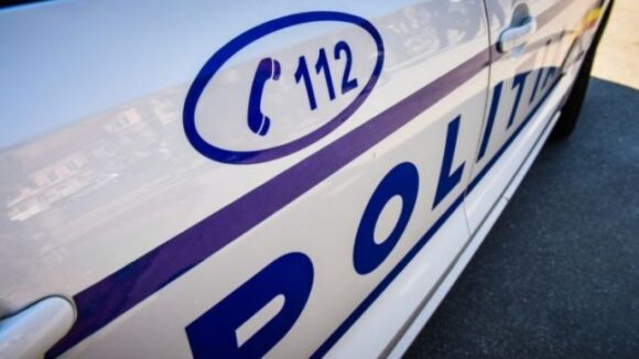 VIDEO | O tânără de 25 de ani s-a aruncat de la etajul 4 al unui bloc din Baia Mare VIDEO | O tânără de 25 de ani s-a aruncat de la etajul 4 al unui bloc din Baia Mare