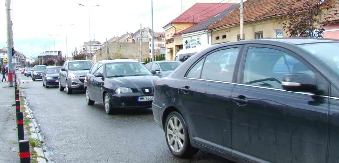 VIDEO | Circulație bară la bară în Sighetu Marmației