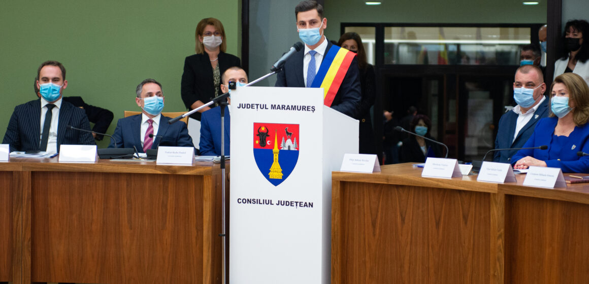 VIDEO | Ionel Bogdan a depus jurământul pentru preluarea mandatului la conducerea Consiliului Județean Maramureș VIDEO | Ionel Bogdan a depus jurământul pentru preluarea mandatului la conducerea Consiliului Județean Maramureș