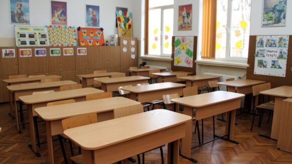 VIDEO | Școlile vor putea decide singure numărul de ore și ce materii să păstreze la clasele V-VIII VIDEO | Școlile vor putea decide singure numărul de ore și ce materii să păstreze la clasele V-VIII