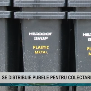 REPORTAJUL ZILEI | SE DISTRIBUIE PUBELE PENTRU COLECTARE SELECTIVĂ