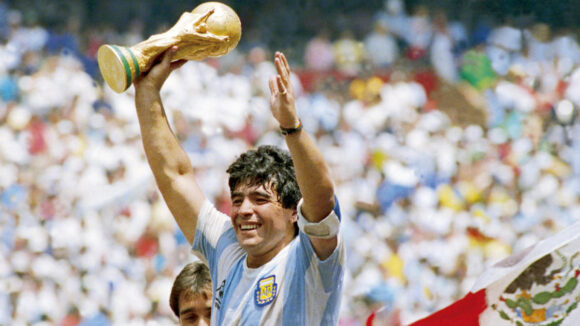 VIDEO | Diego Maradona a murit!