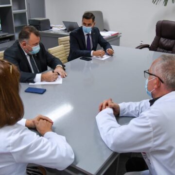 PNL: Ministrul Sănătății a analizat serviciile medicale destinate SARS-CoV 2 din Maramureș PNL: Ministrul Sănătății a analizat serviciile medicale destinate SARS-CoV 2 din Maramureș