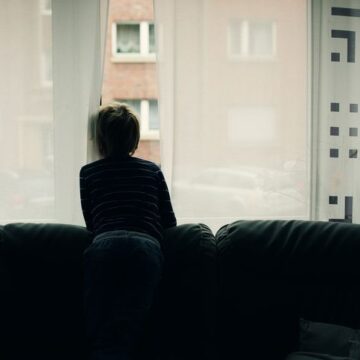 VIDEO | Care este situația copiilor ai căror părinți sunt plecați la muncă în străinătate VIDEO | Care este situația copiilor ai căror părinți sunt plecați la muncă în străinătate