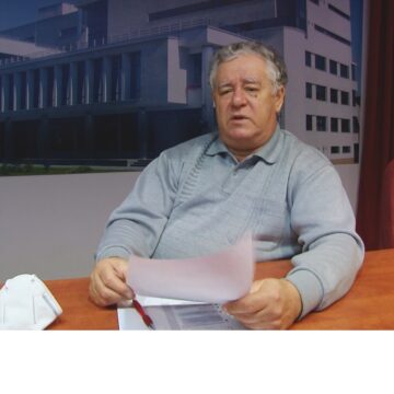 VIDEO | Teodor Ardelean, directorul Bibliotecii ”Petre Dulfu”, distins cu premiul ”Omul Anului”