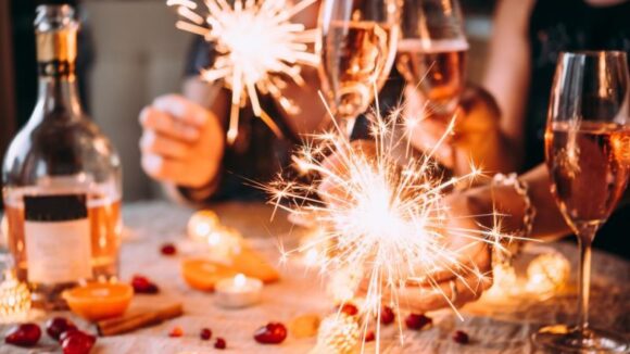 VIDEO | Petrecerile de Revelion sunt interzise VIDEO | Petrecerile de Revelion sunt interzise