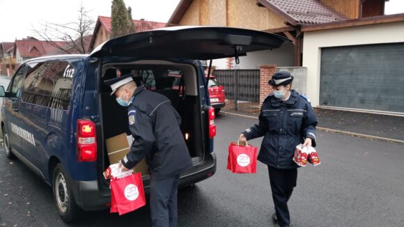 Jandarmii maramureșeni, mesagerii lui Moş Crăciun
