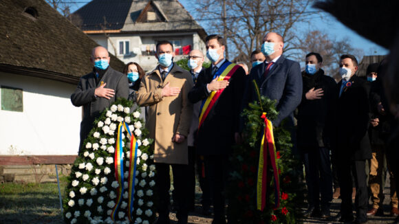 Liberalii maramureșeni au onorat Ziua Națională a României la Șișești