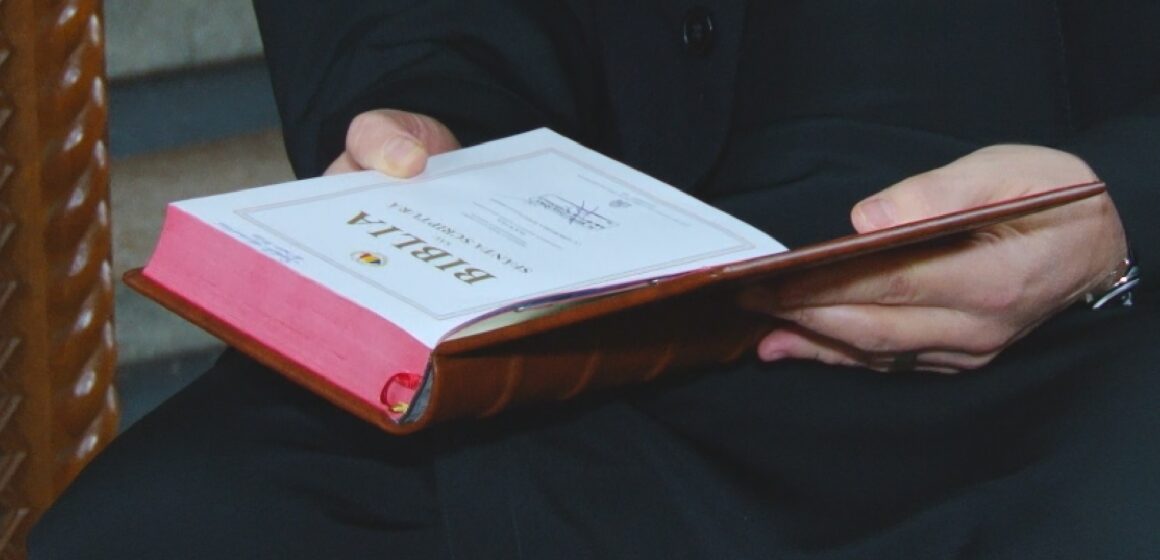 VIDEO | Biblia – reper de cunoaștere, înțelegere, tămăduire sufletească, dar și leac pentru suferințele trupești