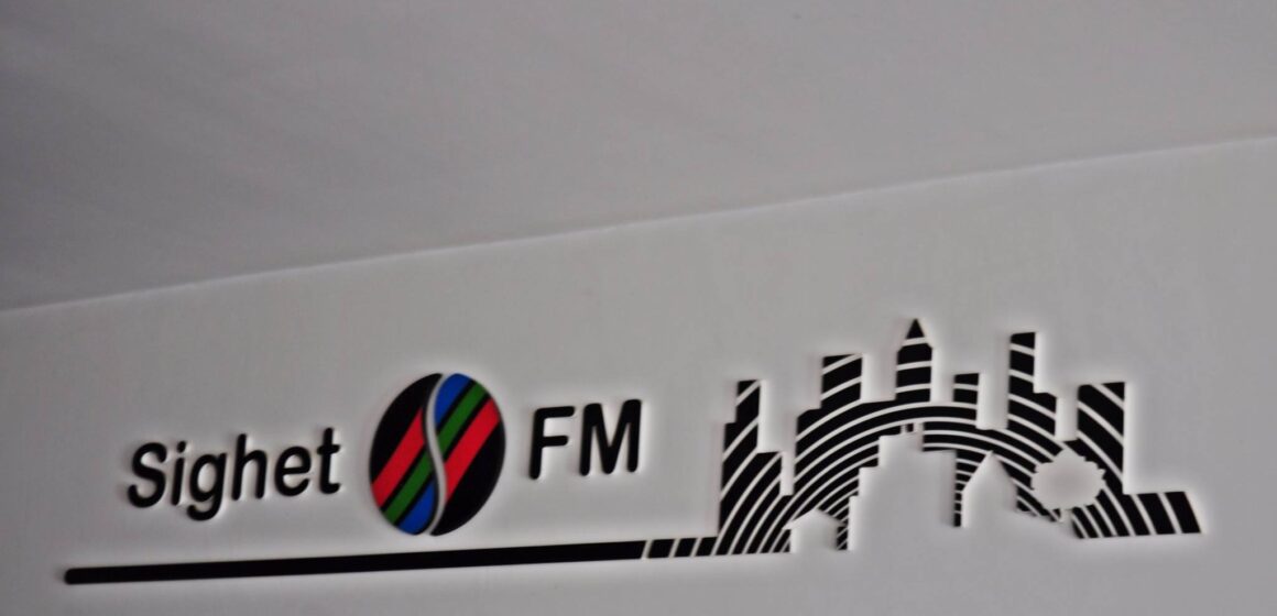 VIDEO | AVARIE MAJORĂ LA REȚEAUA ELECTRICĂ: Postul de radio SIGHET FM, afectat de pana de curent