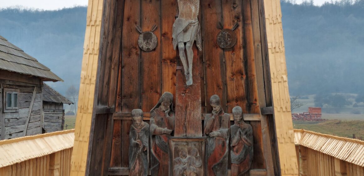 VIDEO | Troița Rednicenilor din Berbești a fost restaurată VIDEO | Troița Rednicenilor din Berbești a fost restaurată