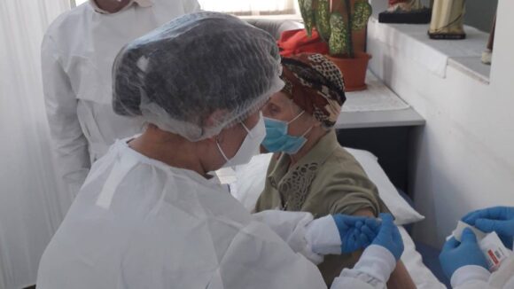 VIDEO | Maramureșenii se înghesuie să se vaccineze împotriva noului coronavirus