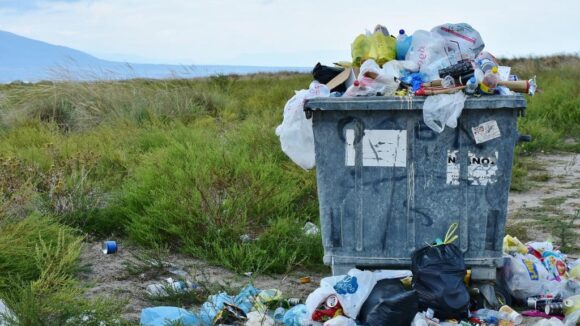 VIDEO | Ridicarea gunoiului, din nou oprită la Moisei VIDEO | Ridicarea gunoiului, din nou oprită la Moisei