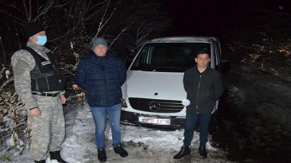 VIDEO | MARAMUREȘ: Urmărire și focuri de armă pentru prinderea unui contrabandist VIDEO | MARAMUREȘ: Urmărire și focuri de armă pentru prinderea unui contrabandist