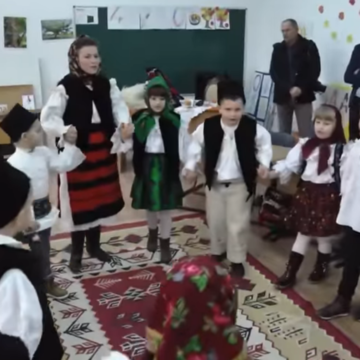 VIDEO | ”Școala rădăcinilor străbune”, curs opțional în școlile din Maramureș
