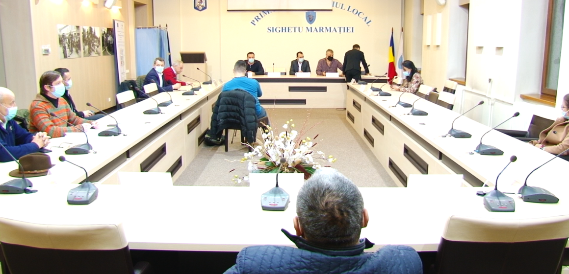 VIDEO | SIGHETU MARMAȚIEI: Ședință de Consiliu Local pe tema deșeurilor menajere, amânată din lipsă de cvorum