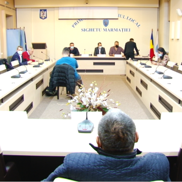 VIDEO | SIGHETU MARMAȚIEI: Ședință de Consiliu Local pe tema deșeurilor menajere, amânată din lipsă de cvorum