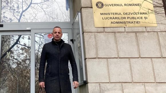VIDEO | Primarul comunei Bârsana a verificat stadiul proiectelor depuse la Ministerul Dezvoltării, Lucrărilor Publice și Administrației și la Compania Națională de Investiții
