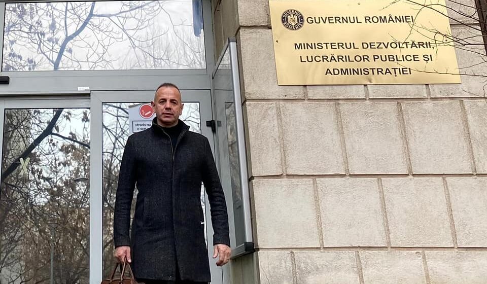VIDEO | Primarul comunei Bârsana a verificat stadiul proiectelor depuse la Ministerul Dezvoltării, Lucrărilor Publice și Administrației și la Compania Națională de Investiții