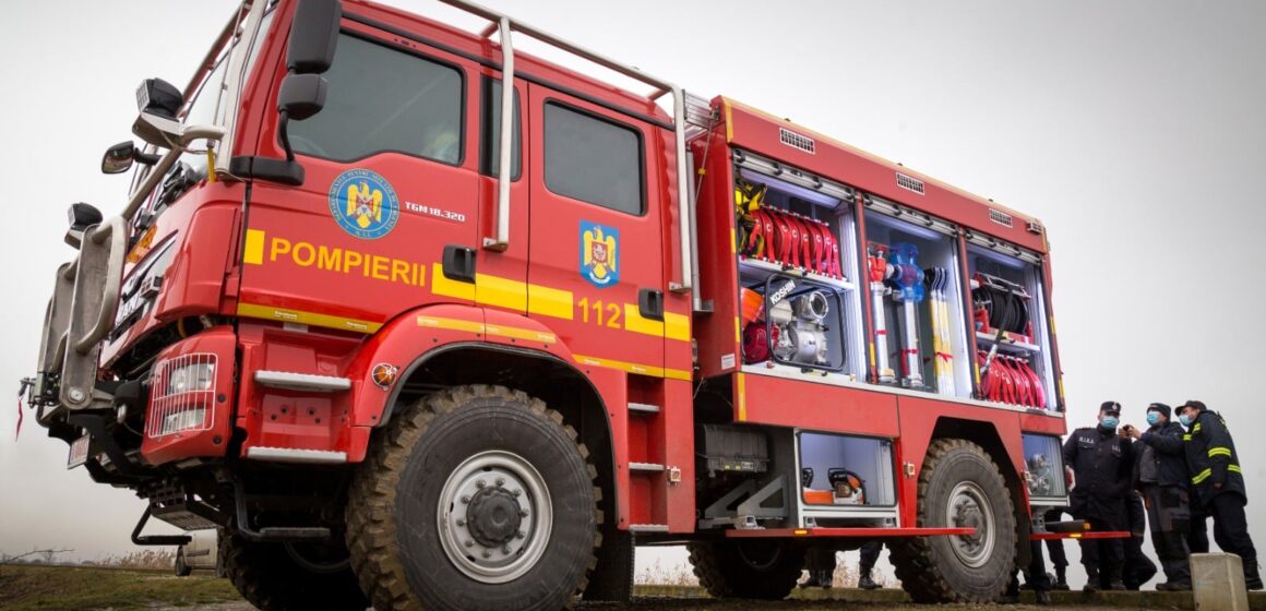 VIDEO | ISU MARAMUREȘ: Autospeciale de stingere a incendiilor de pădure